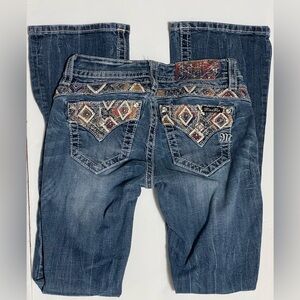 Women’s Relaxed boot Miss Me jeans size 24x32 used condition.